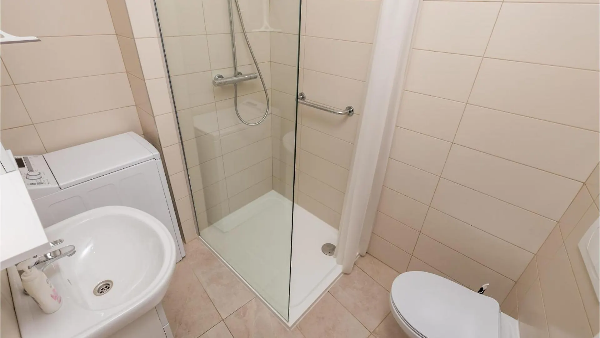1 Bedroom Stunning Apartment In Rijeka
